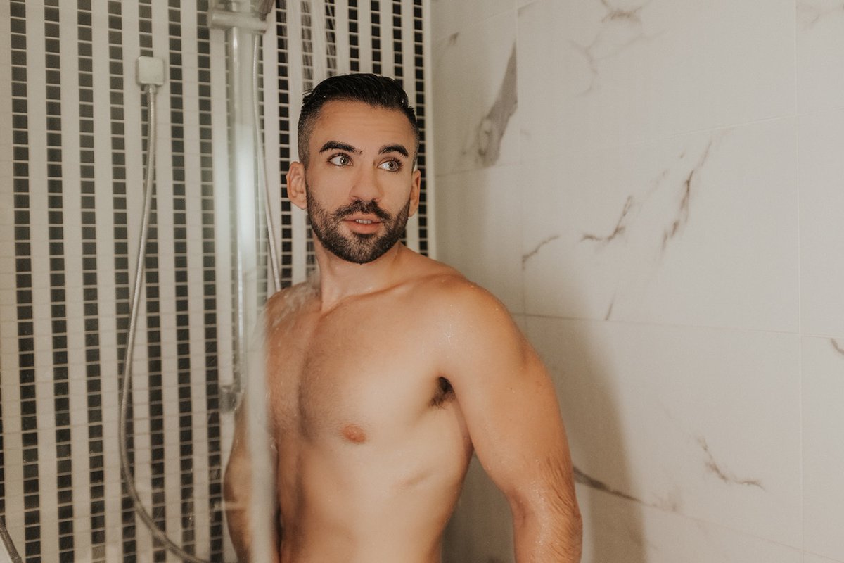 drwryn_'s tweet photo. Wash my back for me? I might drop the soap. 😉 https://t.co/Knklos22uj