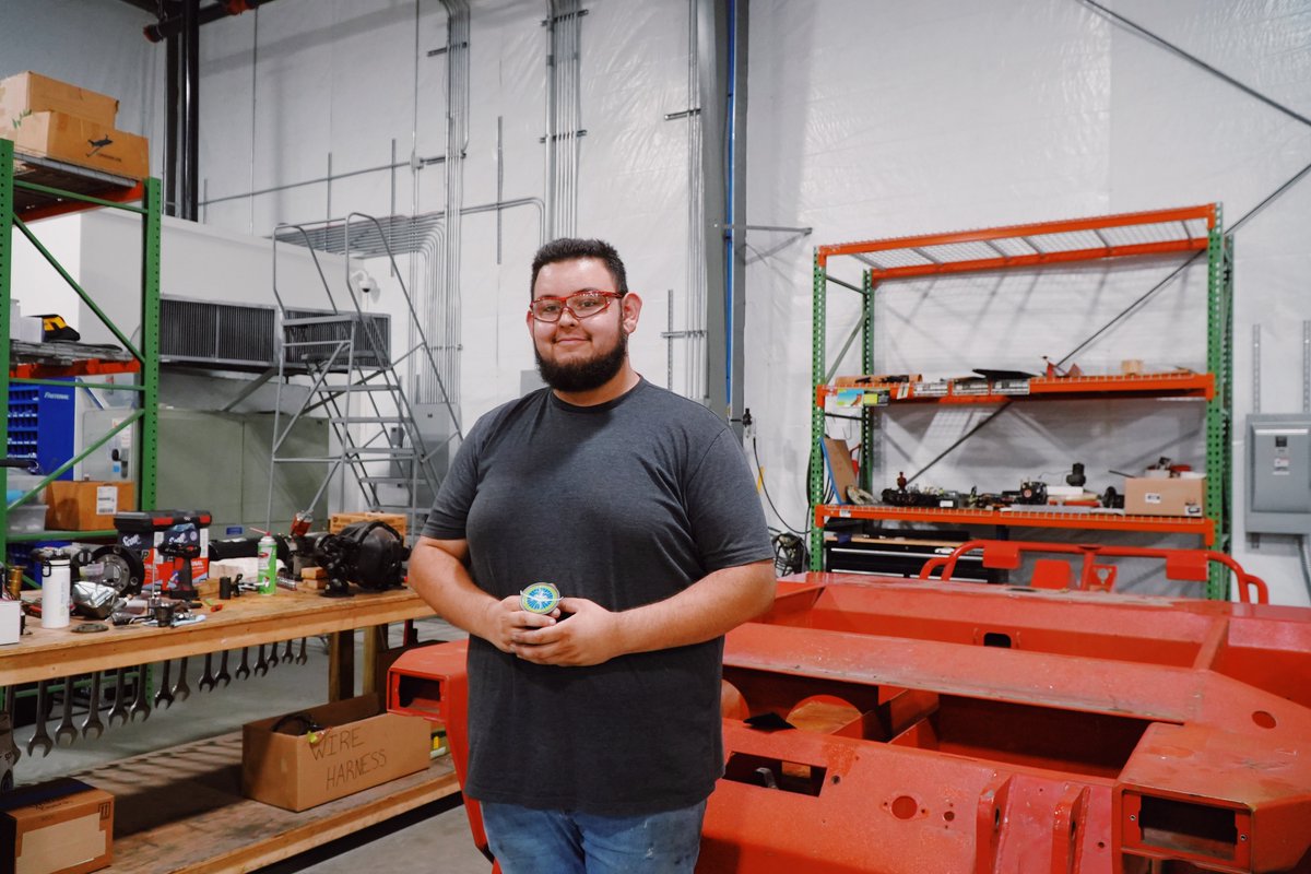 PJi Employee Spotlight ✈️
Meet our service technician, Danny!
In his free time, Danny loves working on cars. His favorite equipment to service is Eagle Tugs, because of how much they resemble cars and how they work!

#ServiceTechnician #AircraftMaintenance #GroundSupportEquipment