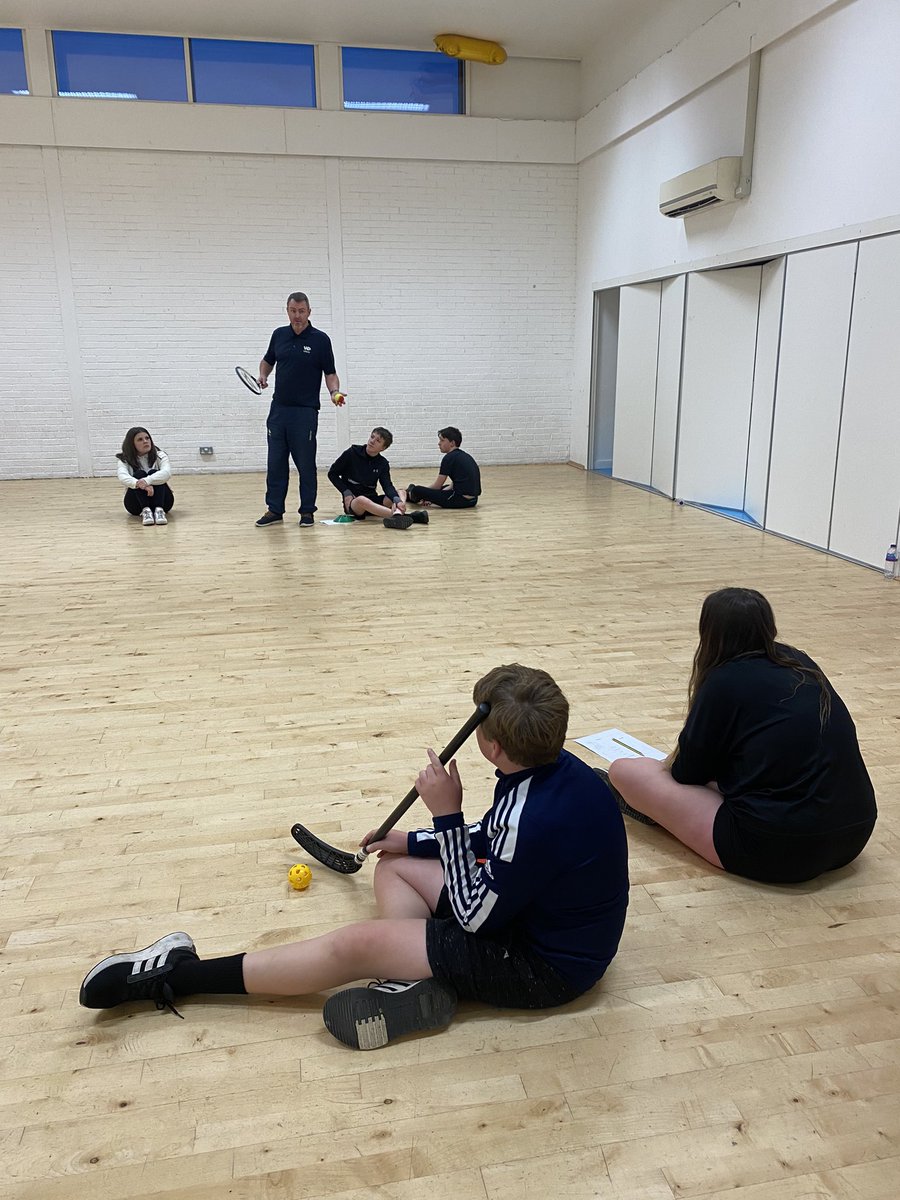 AshleyYsortit's tweet image. Massive thank you to David from @WDLeisure #sportsdevelopment for facilitating a multi sports coaching session! ⚽️🏀 The @ysortit young carers loved getting active and working as a team! Great effort from everyone! 🤩

#YSIYC #workinginpartnership #sports #wellbeing