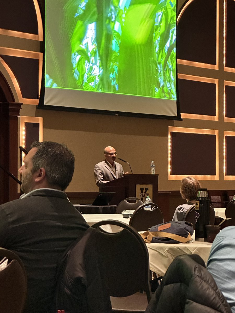 🙌🏼Girish Chowdhary is presenting!! 

We are so excited of all the presentations we have! #DA3Symposium