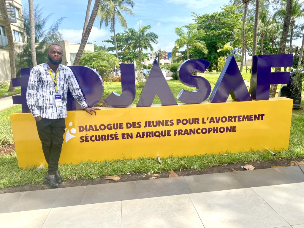 Nous sommes à la 1ère édition du Dialogue des Jeunes sur les Droits Sexuels et Reproductifs, y compris l'Avortement Sécurisé en Afrique Francophone à Cotonou Bénin 🇧🇯. Cette initiative vise à créer un espace diversifié pour mener des réflexions profondes et coconstruire (1/2)