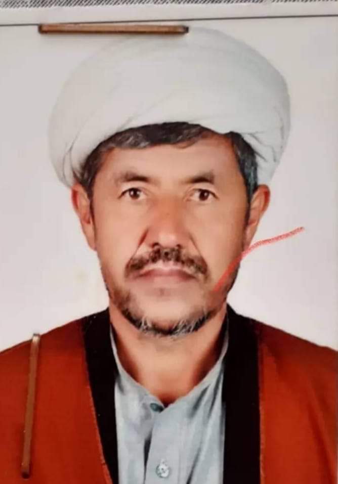 HN_1398's tweet photo. ۱/۸/۱۴۰۲
حجت الاسلام اعتمادی عضو شورای علمای هرات، امام جماعت مسجد خُش‌رود شب گذشته از منزلش بیرون برده شده و به طرز غم انگیزی تیرباران گردید.
روزی خون‌های به ناحق ریخته شده این عالمان و بندگان بی‌گناه خداوند، جنایت کاران را غرق خواهد کرد.
#StopHazaraGenocide https://t.co/8DbOiSf7CI