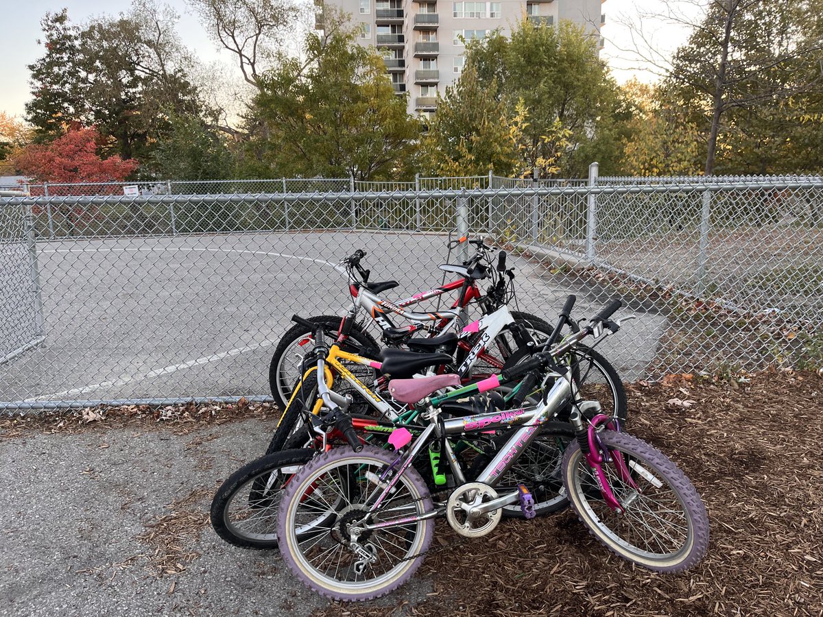 Eddddd, our friendly neighbourhood ⁦<a href="/GatewayBikeHub/">Gateway Bicycle Hub</a>⁩ friend! TY for always answering the call and for helping to repair 7 of our Bike Club bicycles. We appreciate you!🙏 
⁦@LN10Alvarez⁩ ⁦<a href="/LC2_TDSB/">Learning Centre 2</a>⁩ ⁦<a href="/TOES_TDSB/">TOES_TDSB</a>⁩ <a href="/tdsb/">Toronto District School Board</a> ⁦<a href="/TDSB_MHWB/">TDSB Well-Being</a>⁩ ⁦<a href="/HPE_TDSB/">HPE TDSB</a>⁩
