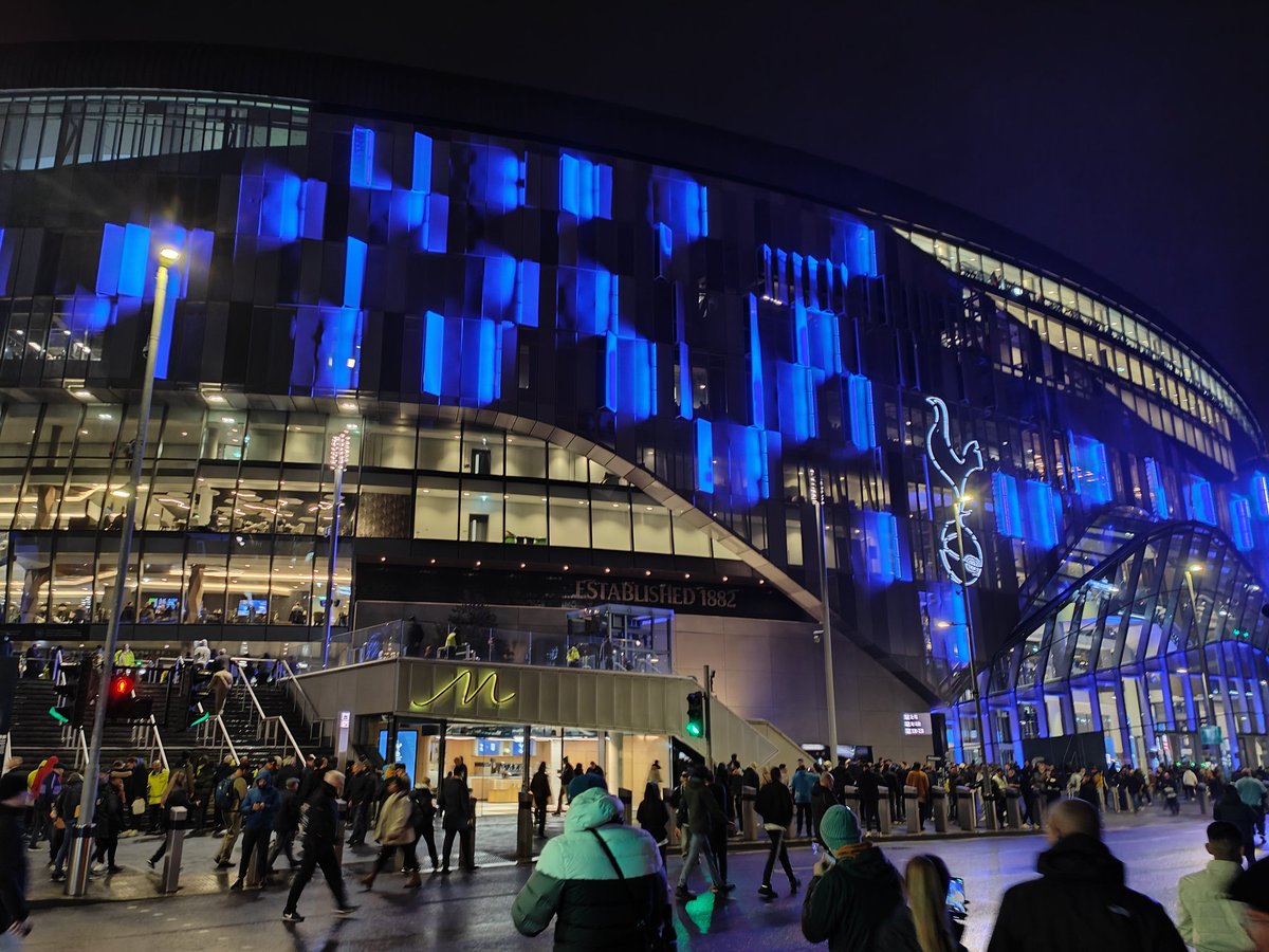 Can't beat a great night's football under the lights #COYS