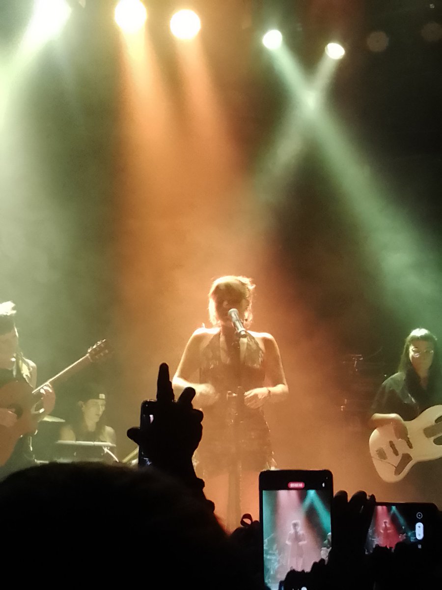 _isaiiih's tweet photo. te amo @_albxreche fuiste lo mejor de mi año, sigo viviendo en un sueño en el que ya no quiero despertar. Recuerda volver a casa querida Alba 🇲🇽🇲🇽 #HTTourCDMX https://t.co/B39RUMigBK
