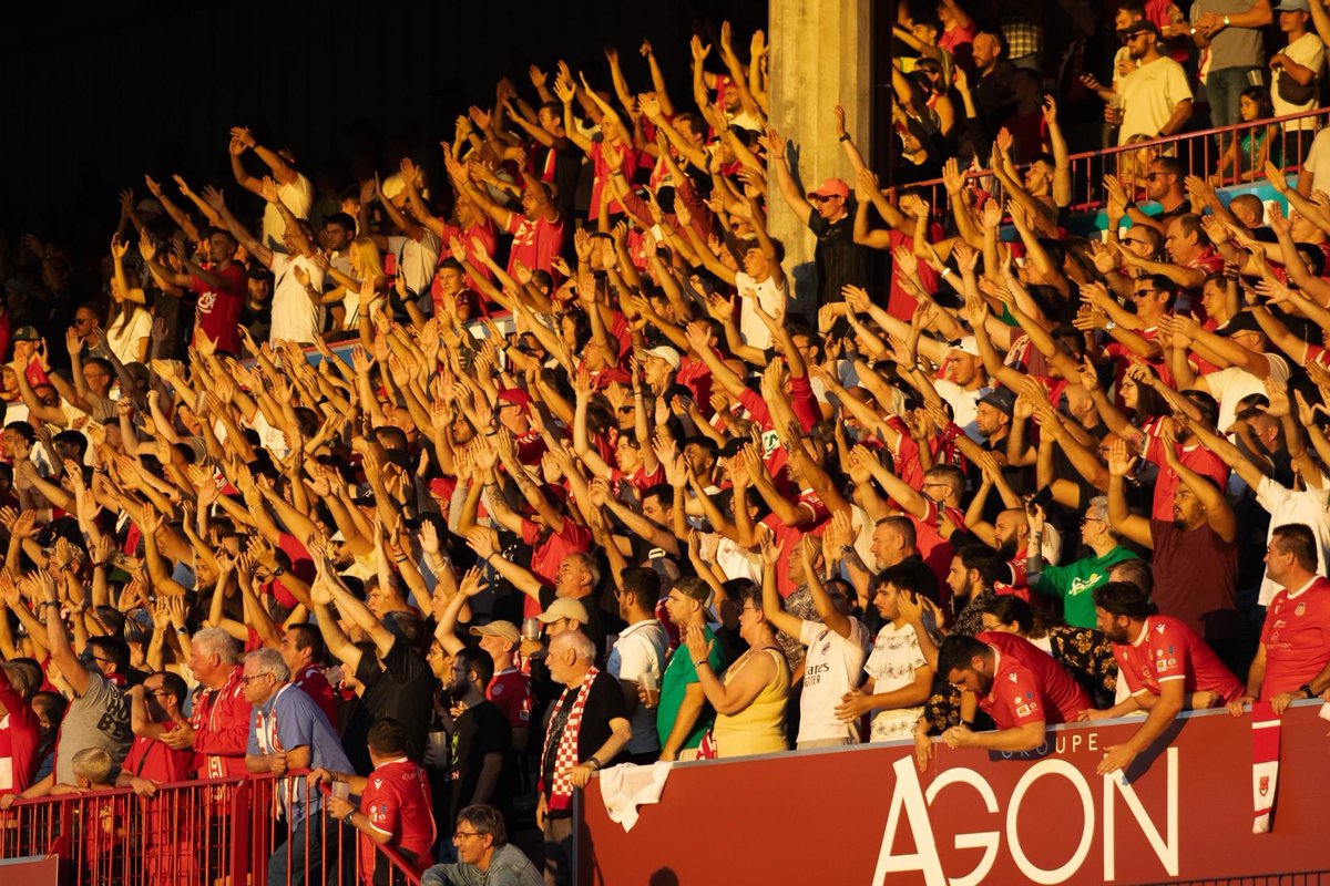 🔴 6128 supporters sont présents ce soir au stade Diochon ce soir… malgré un match à 18h30 ! 

Meilleure affluence de la saison 💥