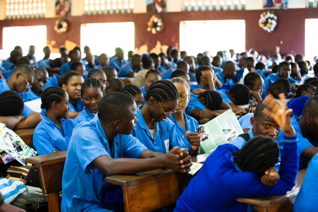 CabinetNoLimit's tweet photo. Revivez les temps forts de notre déploiement au CSB Catholique Père Monti à l'occasion de la 21e édition de la Journée nationale de l'orientation scolaire. 🥰

#nolimit #orientationscolaire #peremonti https://t.co/9ciPFIpT2A