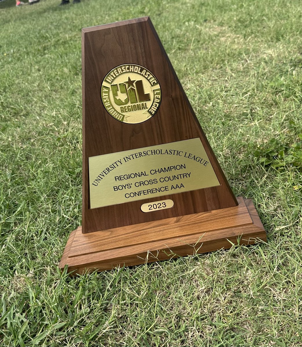 LoriLwilson23's tweet photo. Lytle XC!! Great day to be a Pirate!! @lytle_xc @lytleisd @CoachBenavides7 https://t.co/QELTKCqQGo