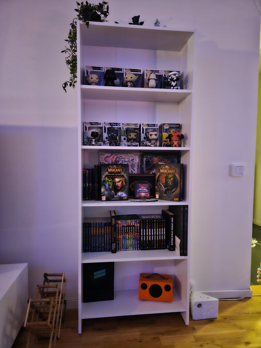 I just spent all day fixing my living room, building some new stuff but omg I am soooo happy how it turned