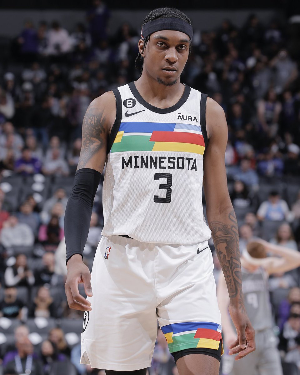 BleacherReport's tweet photo. Jaden McDaniels has agreed to a five-year, $136M contract extension with Timberwolves, per @ShamsCharania https://t.co/J97v4gKo3B