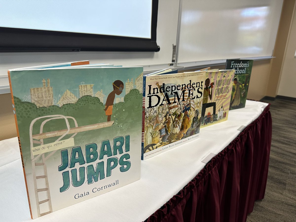 SO PROUD of <a href="/MrsJanuszyk/">Julie Januszyk</a> and <a href="/rmbtowner_tech/">Ramona Towner 👩🏼‍💻</a>!  They are presenting today at #ICIC2023.  They are spreading the love of sketchnoting, and this literacy coordinator fully endorses their message. ❤️ #d100inspires <a href="/IllinoisCIC/">ICIC</a> <a href="/PanthersD100/">PershingSchool</a>