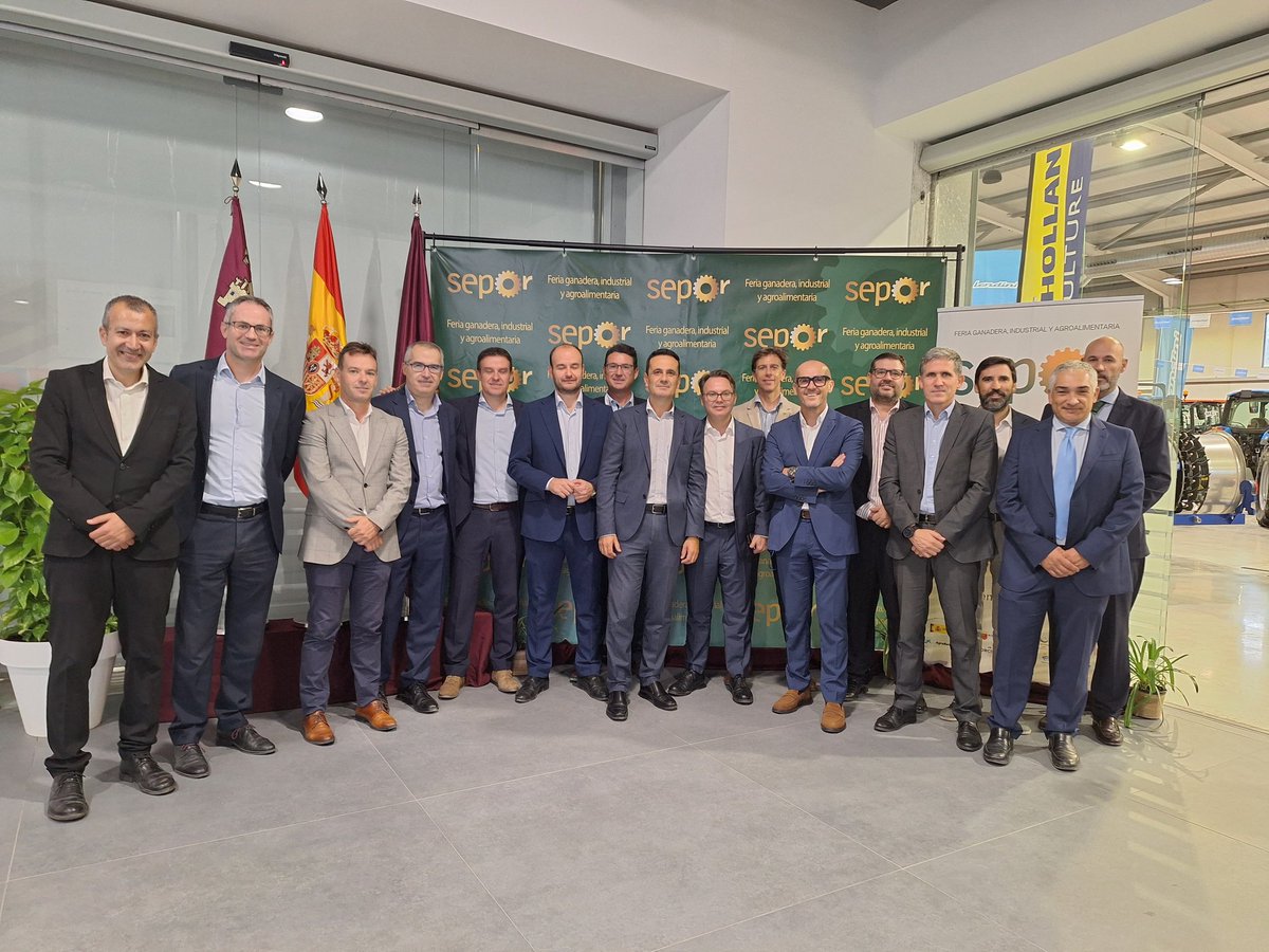 Josecarlosderec's tweet photo. Se ha inaugurado @SEPORLorca, feria de referencia para el sector ganadero y donde @AgroBank_CABK interviene como uno de los patrocinadores principales, mostrando su apoyo a este sector tan relevante para la economía de #Lorca, de #Murcia y de #España https://t.co/dOLnT2ML3s
