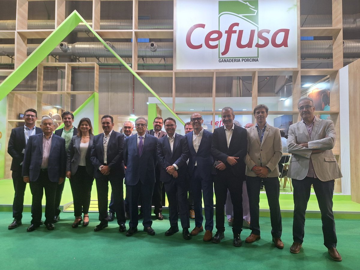 Josecarlosderec's tweet photo. Se ha inaugurado @SEPORLorca, feria de referencia para el sector ganadero y donde @AgroBank_CABK interviene como uno de los patrocinadores principales, mostrando su apoyo a este sector tan relevante para la economía de #Lorca, de #Murcia y de #España https://t.co/dOLnT2ML3s