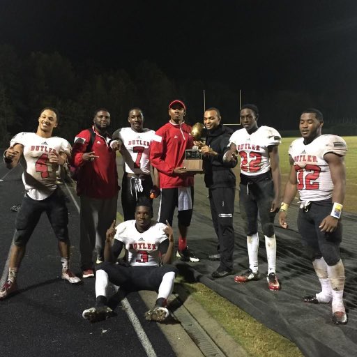 brandon_boutit's tweet photo. Yall know what week it is 🤟🏾 #littleiweek https://t.co/y1bBoiapIG