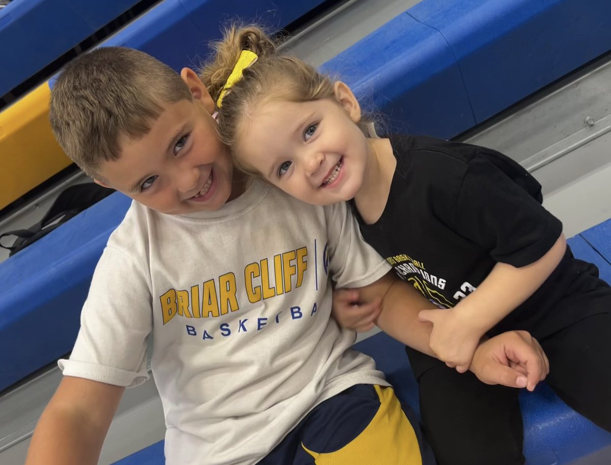 The kids are ready for another great session of Briar Cliff basketball 💙💛🏀 <a href="/BriarCliffWBB/">Briar Cliff WBB</a>