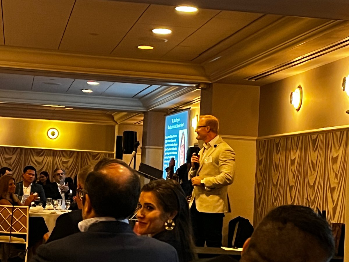 Michael Smith, Chief Executive of Randstad Enterprise, received the Inclusion Champion Award at BIT’s 2023 Dining in the Dark Gala. Check out our LinkedIn to learn more.

linkedin.com/feed/update/ur…

#randstad #disability #employment