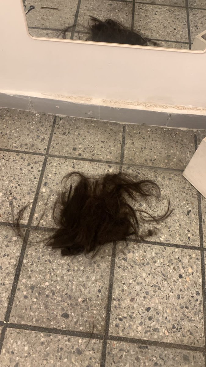 marorlando_'s tweet photo. kvo se cortó el pelo y tuve queeeee https://t.co/8FZDTjQKoZ