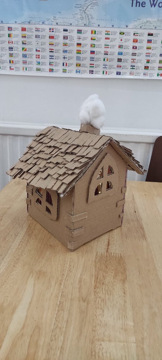 Last year's cottage grew chicken legs and ran off to year 5!
So here is this year's cottage for EYFS made from a cat food box. As always inspired by @DarrellWakelam 
Highly recommend his book Art Shaped, it would make a wonderful Christmas present. #artsinschool #eyfs