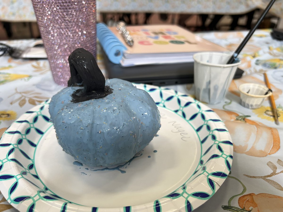 KristenNagelSD's tweet photo. We got to glaze clay pumpkins as part of our professional development today! SO fun and big thank you to our amazing art teacher @lufflionartists 🫶🏼🎃 @ISDSchools @lufflions #ISDstrong #ISDpd #FallFun #art https://t.co/C08sRhrPcQ