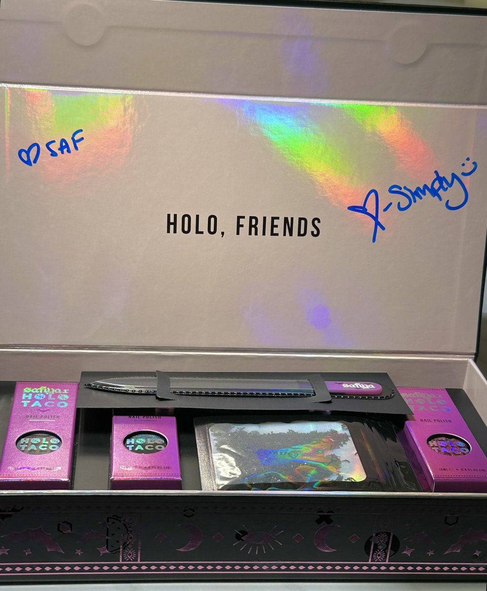 advaitisnails's tweet photo. GIVEAWAY! I was lucky to meet Cristine @nailogical and Safiya this September and they were kind enough to give me a @holotaco x Safiya collection box and sign it! 

Since you all have been so supportive of me the past few months, I would like to give back to yall by giving this signed collection box away! 

How to enter:
1) follow @advaitisnails 
2) like this post
3) repost this post

Giveaway runs until October 29th and the winner will be announced on Halloween! Only shipping to contiguous US.