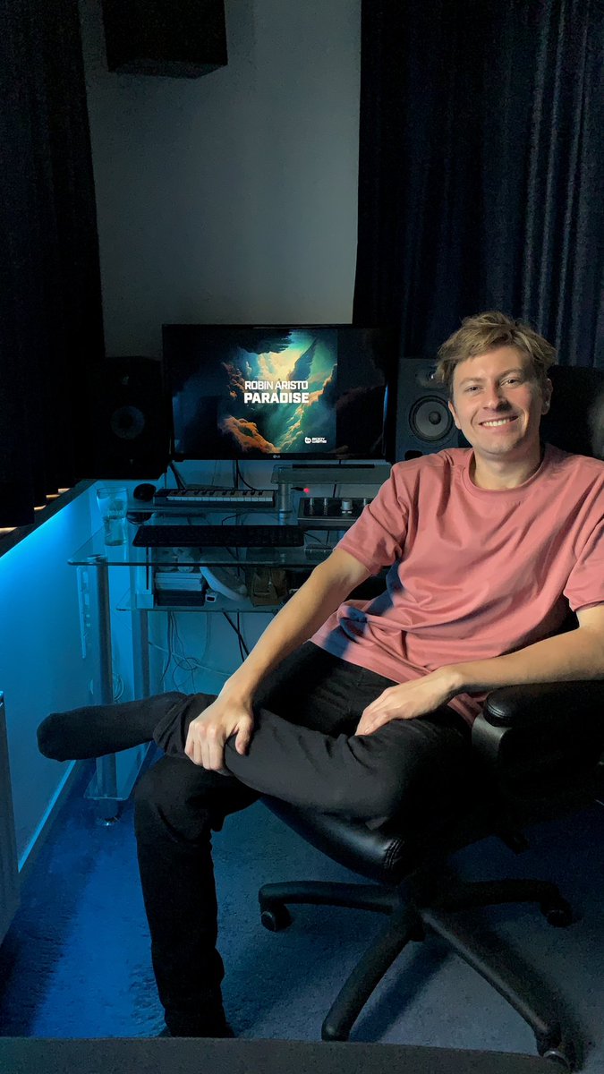 Robin Aristo - Paradise = OUT NOW on <a href="/bodywrmr/">BODYWRMR</a> &amp; <a href="/RevealedRec/">Revealed Recordings</a>!
Stream link:  open.spotify.com/track/4bruCU0I…