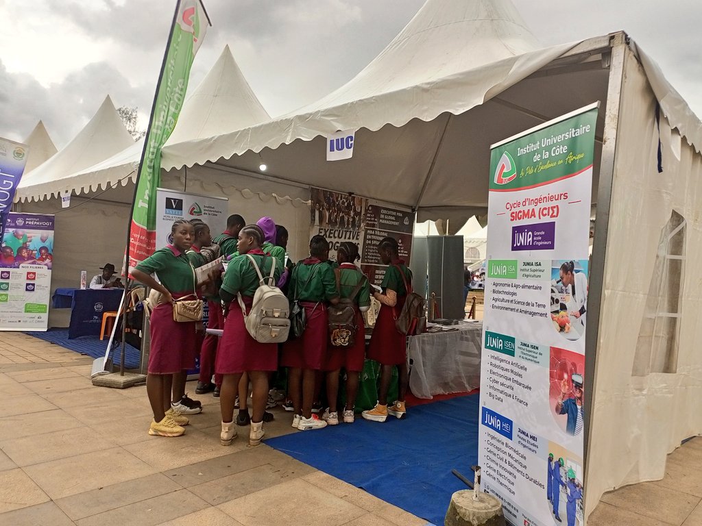 iucdouala's tweet image. Retrouvez l&apos;équipe de l&apos;@iucdouala au #SOAP2023.
Vous aurez la possibilité de :
➢ DIALOGUER avec des experts de l’orientation.
➢ RENCONTRER nos formations.
➢ PARTICIPER à un cycle de tables rondes sur les différentes filières d’études et les métiers.