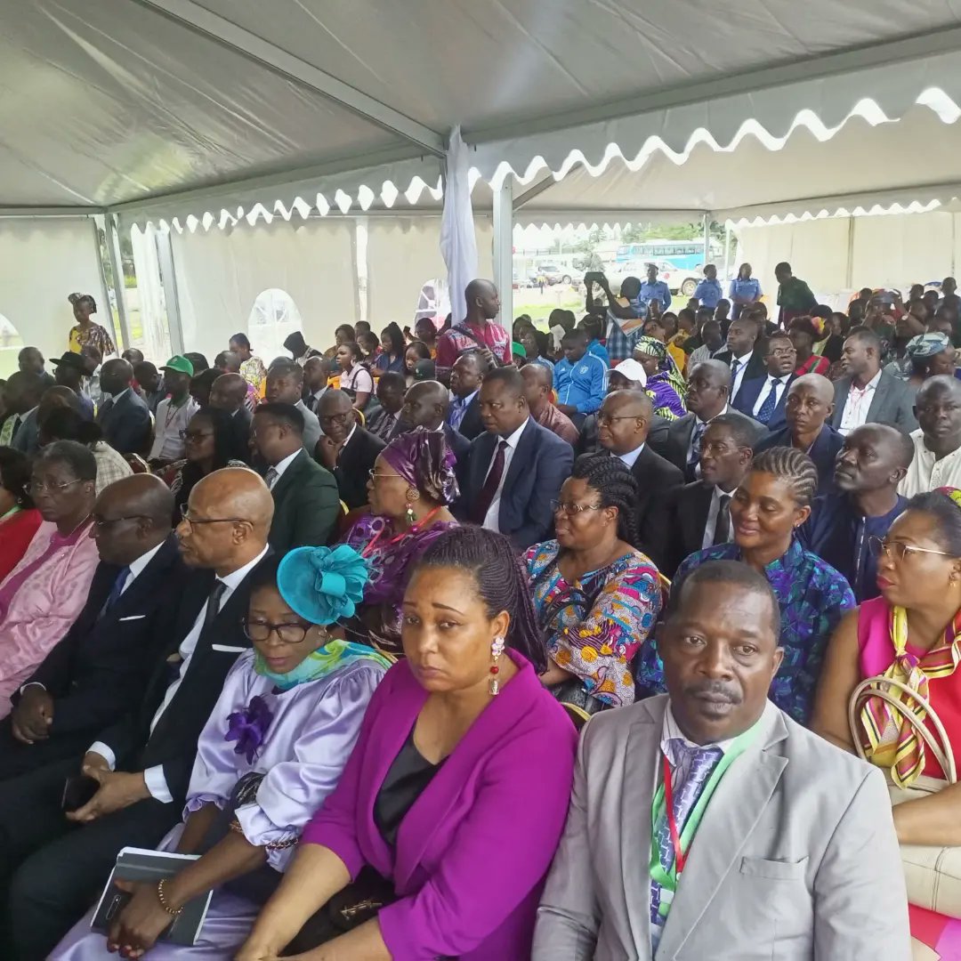 iucdouala's tweet image. #SOAP2023 : Nous y sommes‼️❗
L&apos;@iucdouala présent au Salon d&apos;Orientation Académique et Professionnel au @Palais des sports du 23 au 25 octobre 2023 à #Yaoundé. Salon présidé par le Ministre d&apos;État Ministre de l&apos;Enseignement Supérieur, Pr Jacques Fame Ndongo.
@MinesupCmr