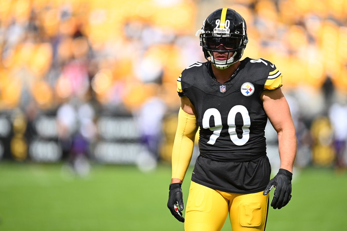 matthewluciow92's tweet image. Not even Close to TJs Level 

TJ Watt  vs Myles Garrett :

TJ Watt                              Myles Garrett 
93 Games                             90  Games
256 Solo Tackles          193  Solo Tackles                     
85.5 Sacks                          82.0 Sacks
25 FF…