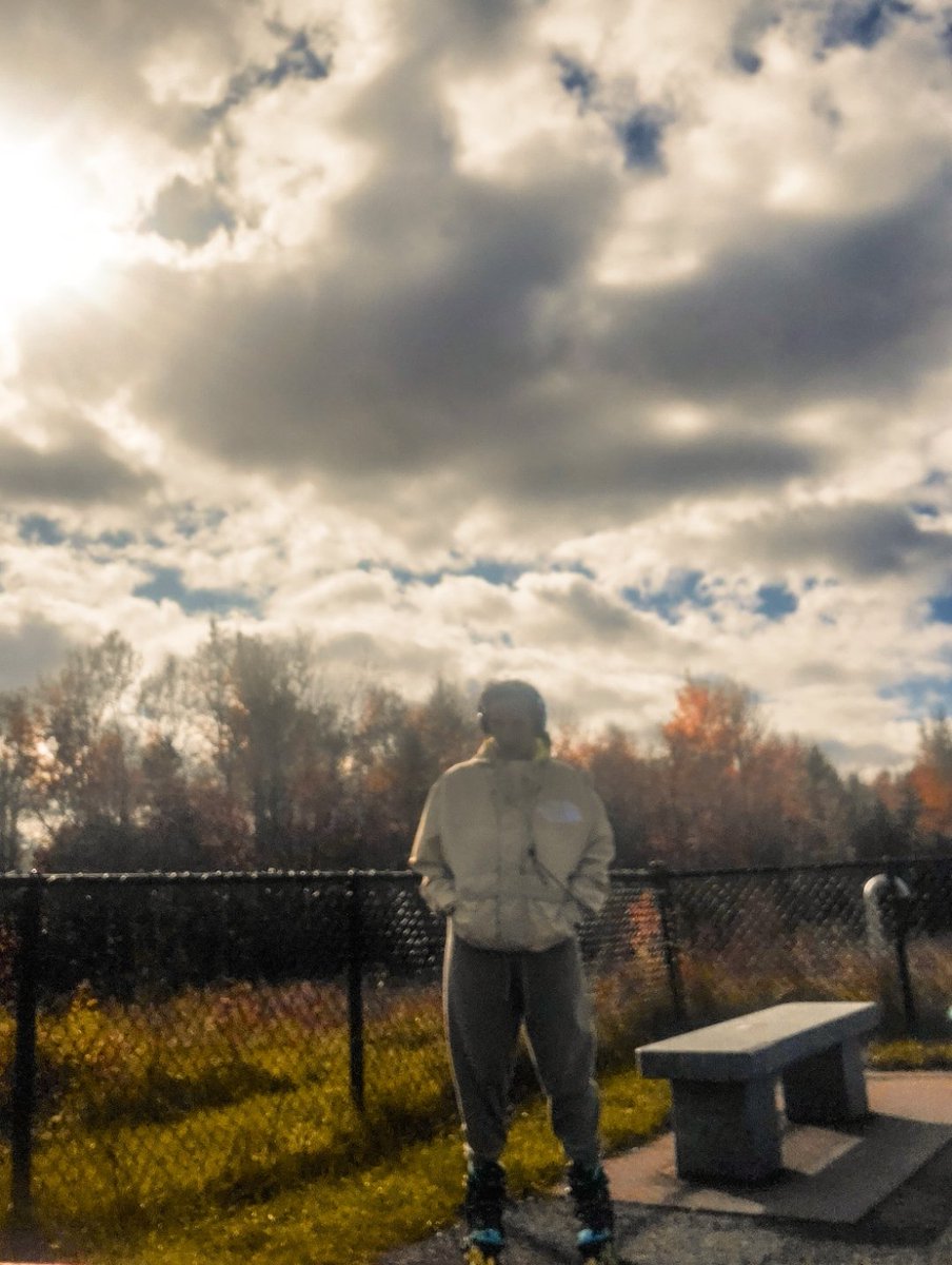 NassifNath's tweet image. Je viens de commencer ma saison de rollerblade   🙈

Et 

 "  jusqu'à ce que la glace nous séparent ....

 pour le meilleur et pour le pire "

#automne #quebe