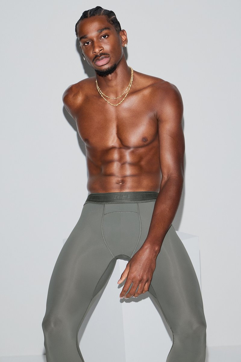 skims's tweet photo. The ultimate first layers, worn by basketball’s all-star point guard Shai Gilgeous-Alexander. https://t.co/Sde7Ibur0u