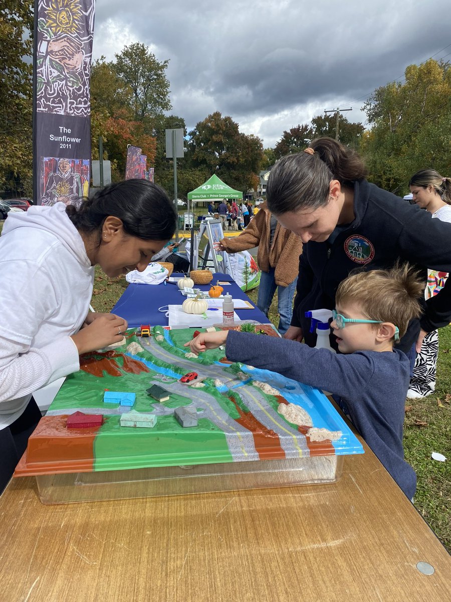 ecolatinos_org's tweet image. Prince George’s County Department of the Environment Green Summit 

We would like to thank the PGDOE for an event offering opportunities for local families and community engagement as well as networking opportunities. 
#EnvironmentGreenSummit
#PrinceGeorgesCounty