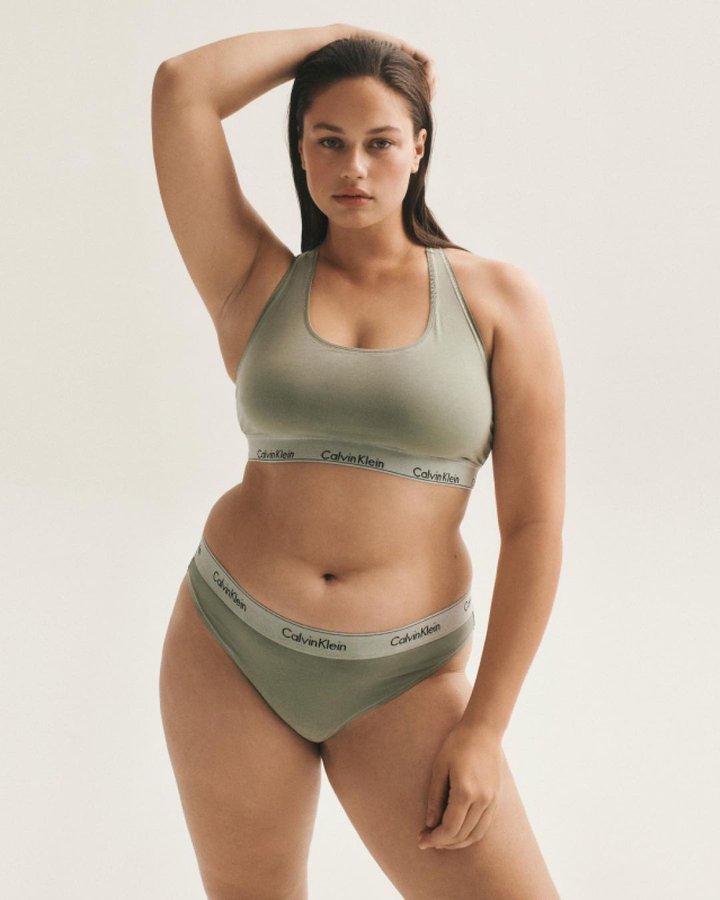 F9JXMrZagAAuzkr?format=jpg&name=900x900