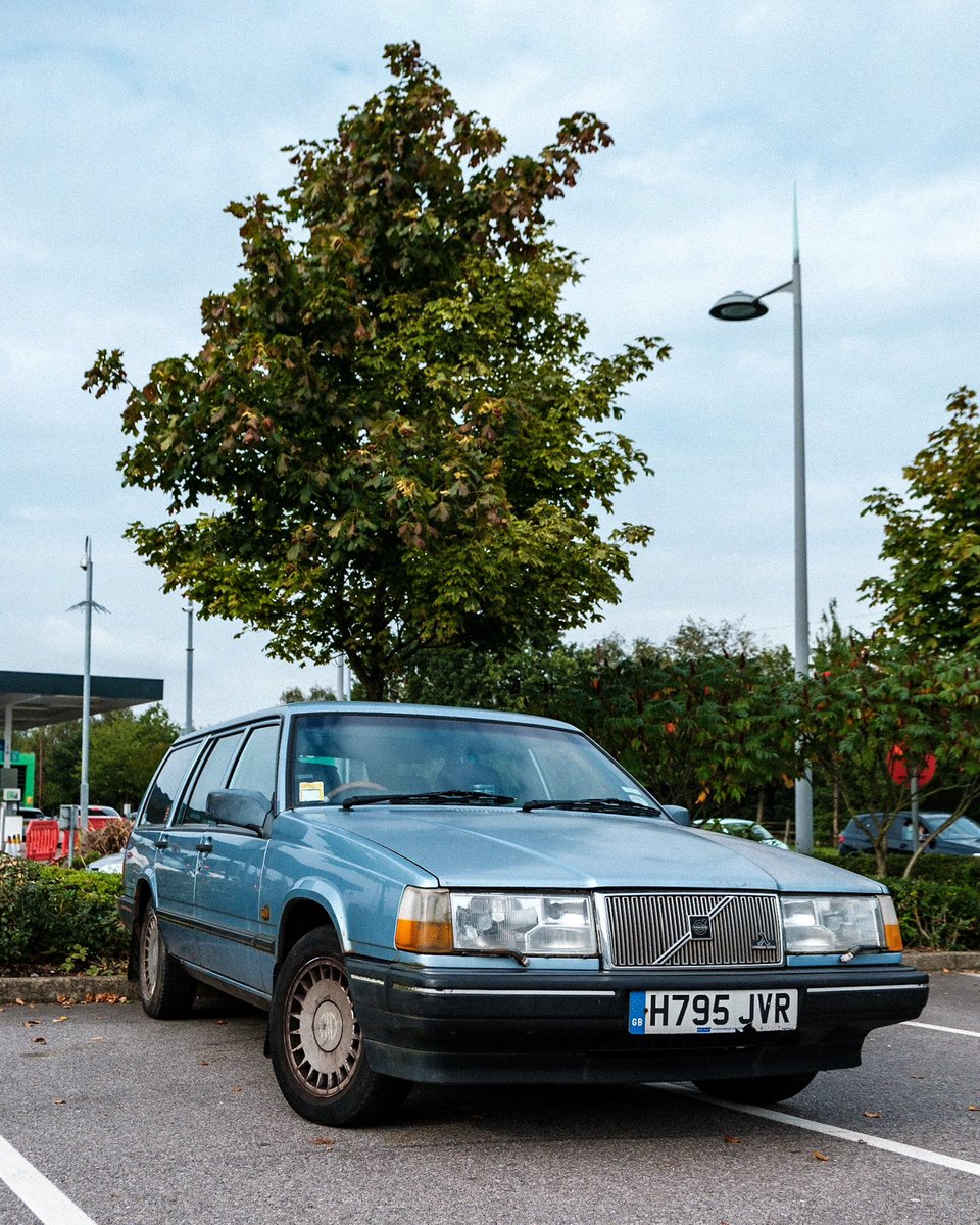 dechnoir's tweet photo. A 90’s Viking longboat 
•
•
•
#photography #photographer #exploremore #lookslikefilm #fujifilm #fujifilmphotography #fujimag #fujifilmxseries #myfujifilmlegacy #documentaryphotography #volvo https://t.co/ecFaNzqbSc