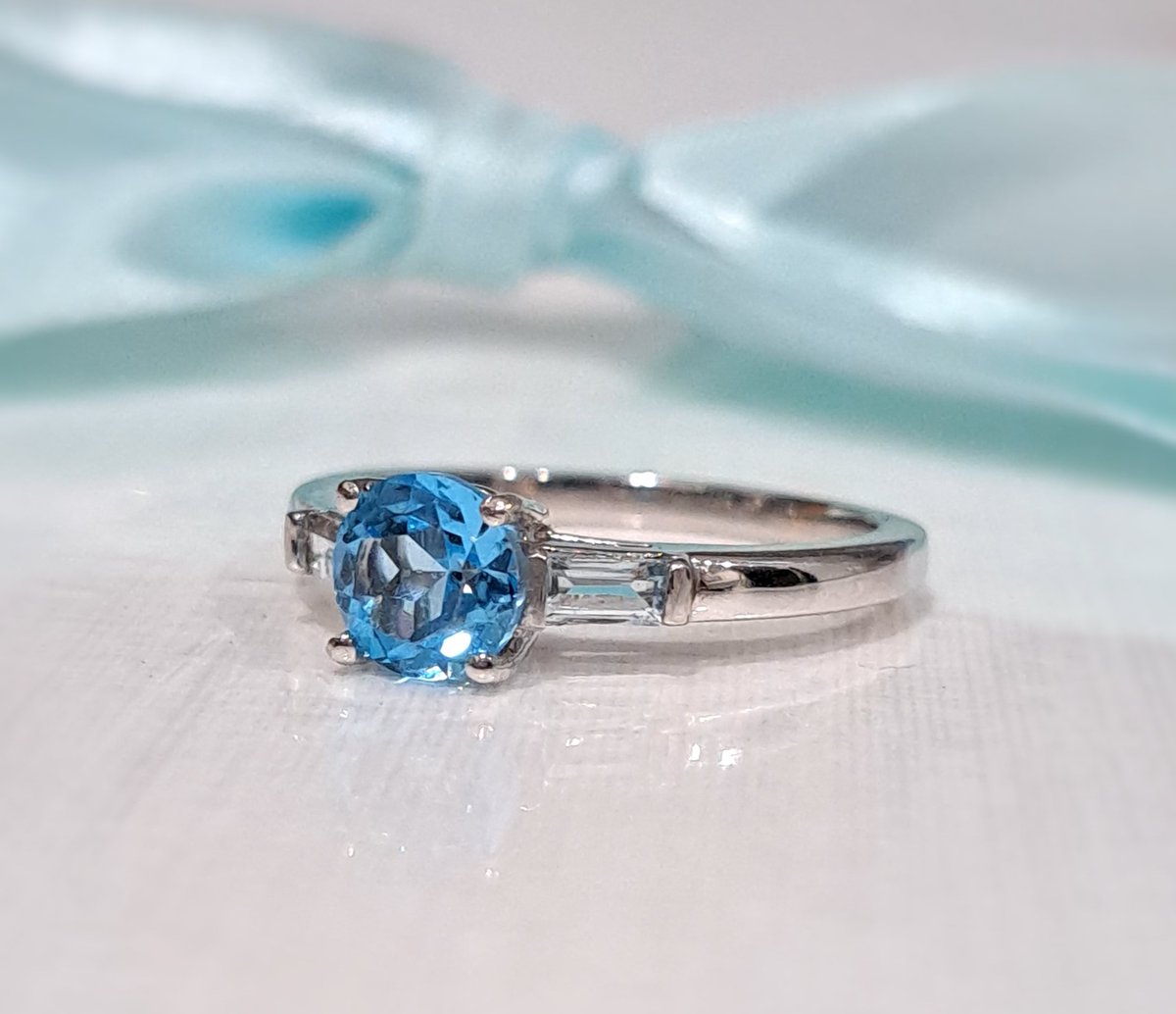 ElenaChernik2's tweet image. Swiss Blue Topaz Ring * 14k Solid White Gold * 1.35 Carat Natural Topaz * Round Topaz * Classic Ladies Ring * Fast Delivery etsy.me/3FvjyGC via @Etsy #Engagement #Promisers #everydayring #elegantlady #giftideas #bluegemstone