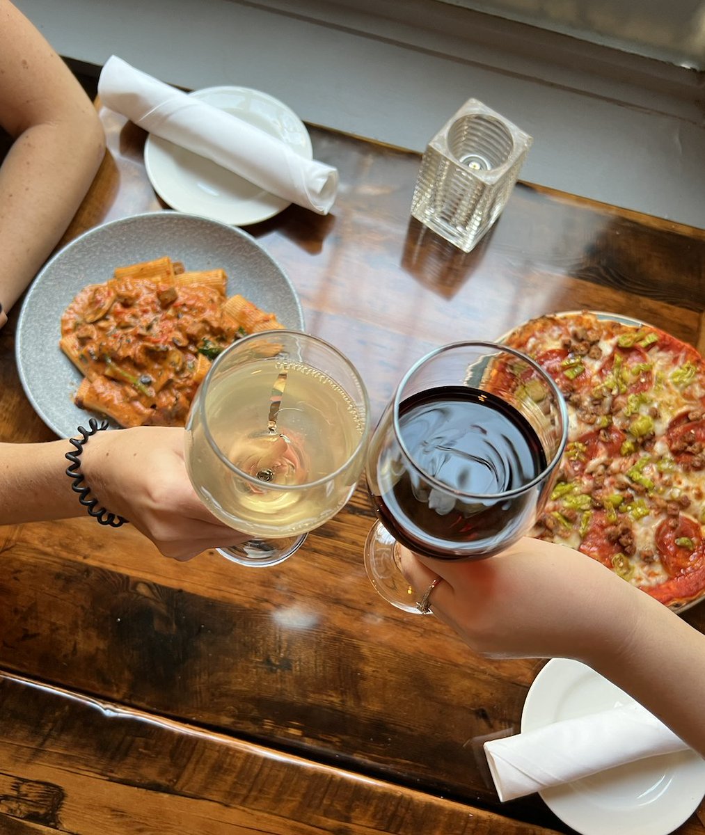 Hey, it's date night!

Grab a lover or a friend and enjoy our two-can dine for $80 deal. Swipe to see the menu!

Dine-in only, available from 4pm to close at both locations.

#supportlocal #ParadisoFresh #BurlOn #DTOakville