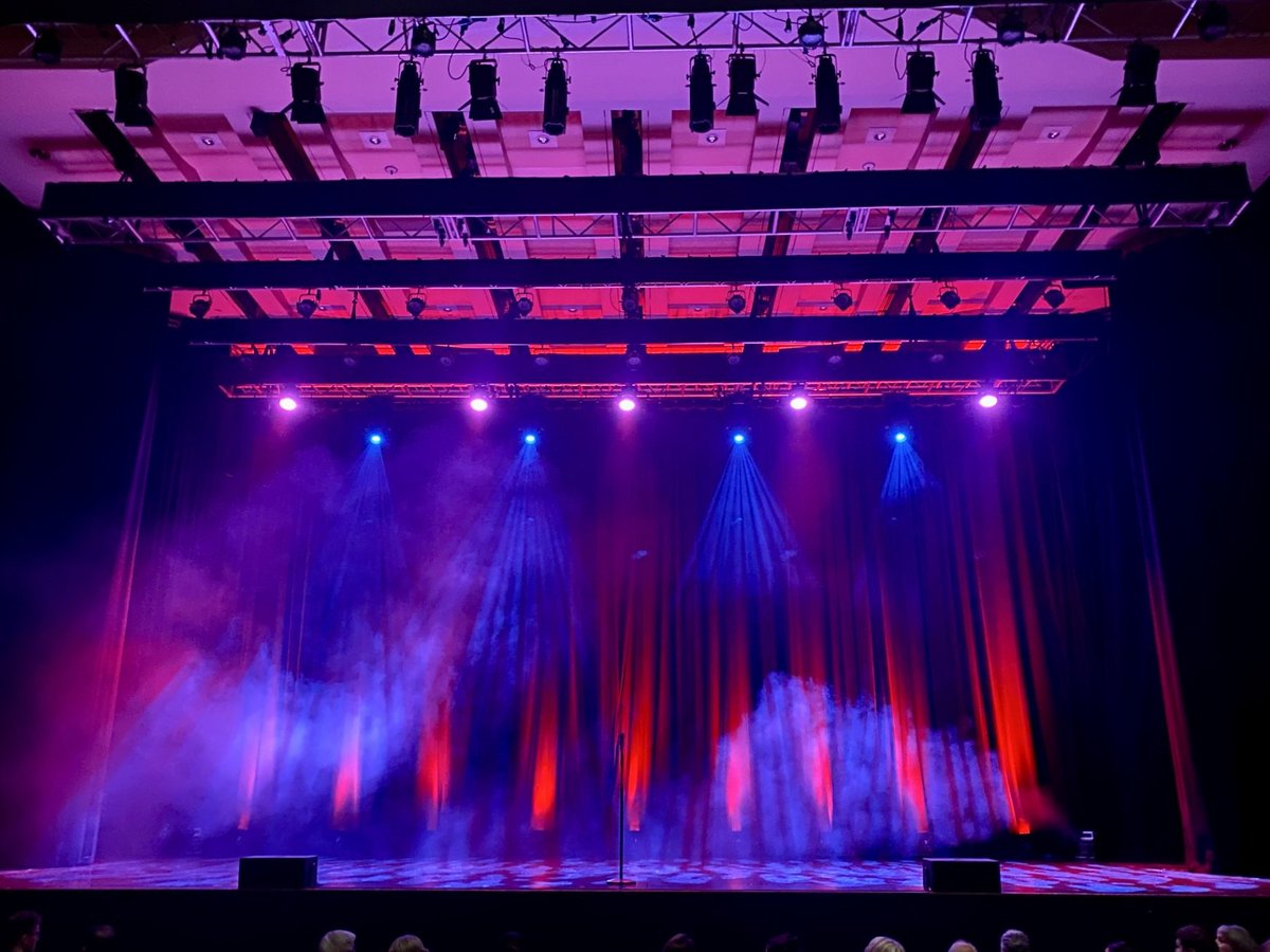 Cracking night of comedy at <a href="/brightdome/">Brighton Dome</a> over weekend with <a href="/timkeyperson/">Tim Key</a>, <a href="/SimonAmstell/">Simon Amstell</a>, @KTspicey, Sam Campbell, plus brilliant MC <a href="/CatherineBohart/">Catherine Bohart</a>. #Brighton #comedy #standup #LiveAtBrightonDome