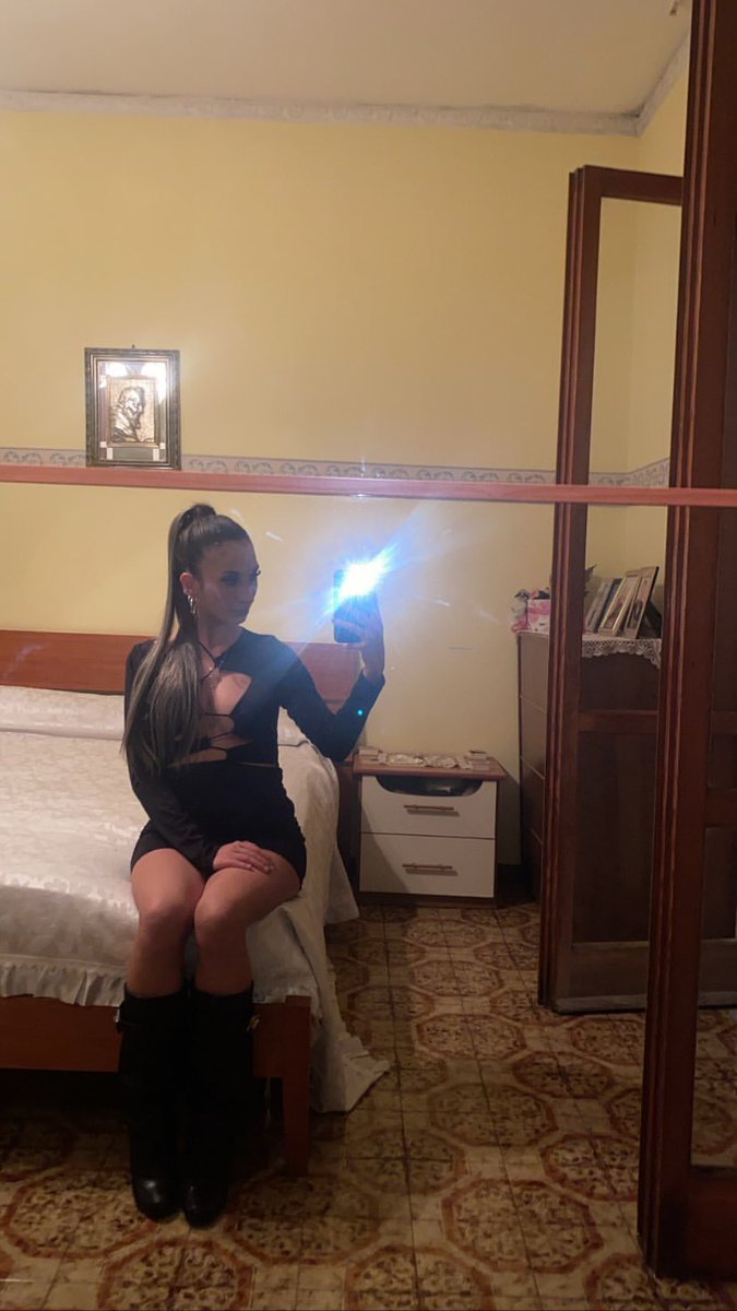 😈