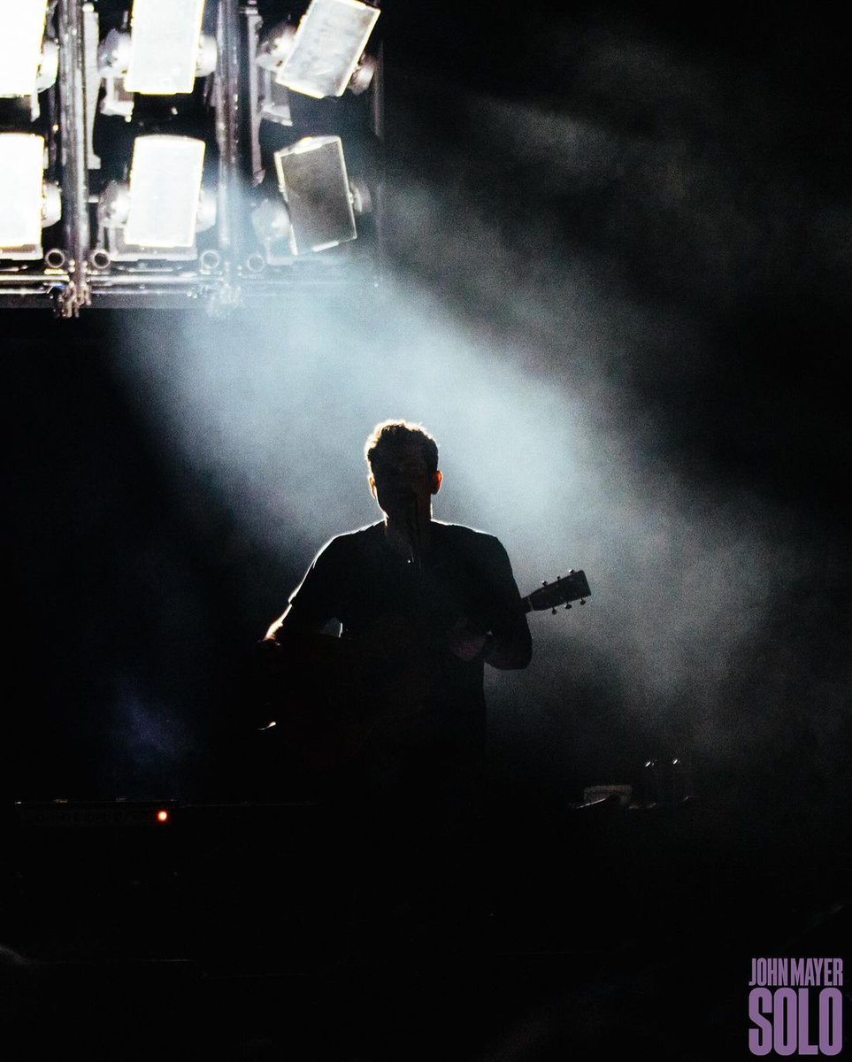 JohnMayer's tweet photo. A weekend of shows in Baltimore, MD and Belmont Park, NY. This show is becoming more interactive as the tour goes on, and it’s the perfect way to keep things fresh every night. Thank you for the ongoing song requests. It allows me to see things in my songs I wouldn’t have otherwise. ♥️