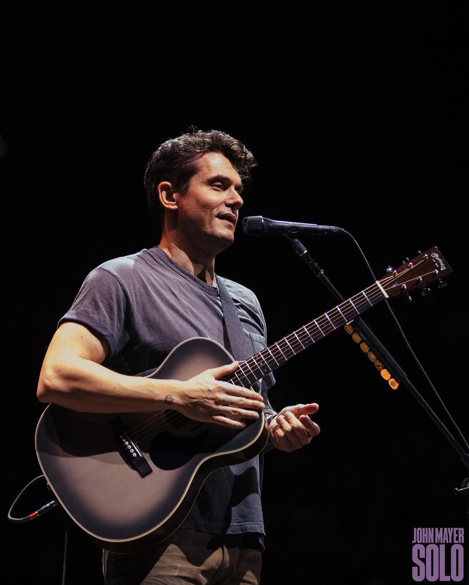 JohnMayer's tweet photo. A weekend of shows in Baltimore, MD and Belmont Park, NY. This show is becoming more interactive as the tour goes on, and it’s the perfect way to keep things fresh every night. Thank you for the ongoing song requests. It allows me to see things in my songs I wouldn’t have otherwise. ♥️
