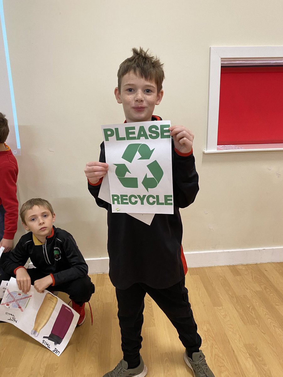 LightmoorGarden's tweet photo. More amazing Eco club posters presented in assembly this morning @KidsVplastic @EcoSchools @BetterPlanetSch @sascampaigns #gettingthemessageout https://t.co/3eFOJLSYCp