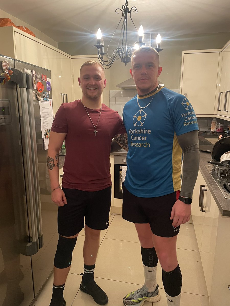 JordanBull14's tweet photo. 15k every day for the whole of October

23 out of 31 down🏃‍♂️

Felt good to be back out there with my bro appreciate it❤️

Thankyou so much for everyone’s support🫶

The link to the gofundme is:

https://t.co/Nc7wDUS8or https://t.co/AK9swgbMux