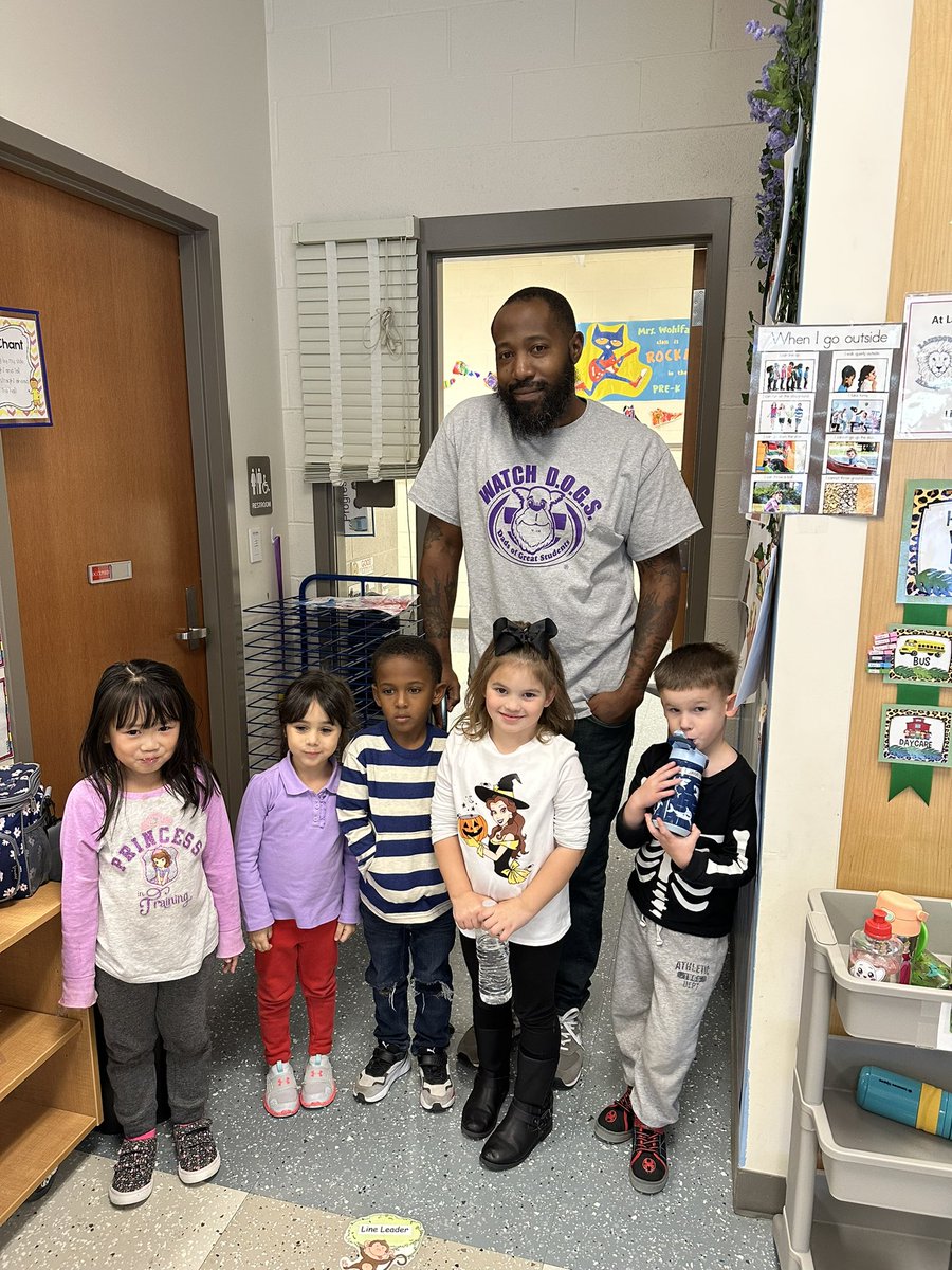 Alexandra West, MA, NCC (@mswestcsf) on Twitter photo Our LES Watch D.O.G.S. Program is back in full force! Community School Connection MATTERS! <a href="/Lansdowne_ES/">Lansdowne Elementary</a> <a href="/LBugdaBCPS/">Lindsay Bugda</a> <a href="/amcbride28/">A. McBride</a> <a href="/MsPalmisano/">Andrea Palmisano</a> 🦁❤️🏘️ #BCPSCommunitySchool Our LES Watch D.O.G.S. Program is back in full force! Community School Connection MATTERS! <a href="/Lansdowne_ES/">Lansdowne Elementary</a> <a href="/LBugdaBCPS/">Lindsay Bugda</a> <a href="/amcbride28/">A. McBride</a> <a href="/MsPalmisano/">Andrea Palmisano</a> 🦁❤️🏘️ #BCPSCommunitySchool