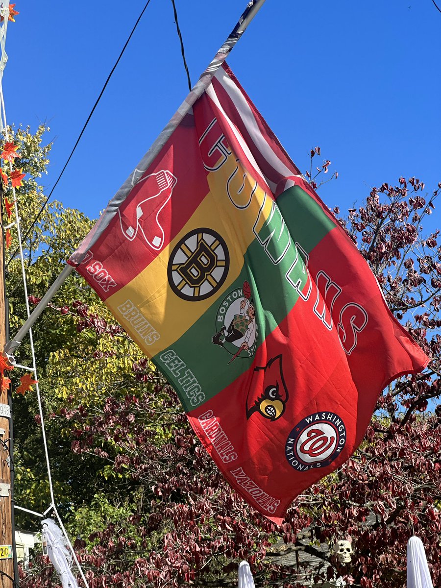 KFSlattery's tweet image. I think I found the final boss of @HouseDividedBot