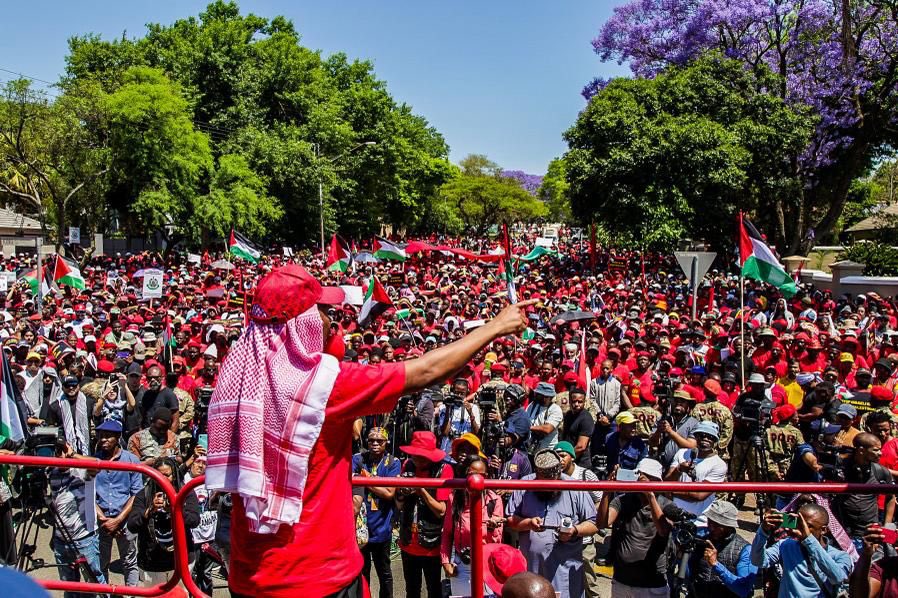 FloydShivambu's tweet image. Today we pledged solidarity with the oppressed and colonized people of Palestine and categorically states that there is nothing wrong with the activities of the Islamic Resistance Movement (Hamas) in defending the Palestinian land against the racist, apartheid and Zionist state…