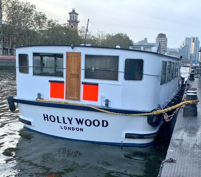 ᵀʰᵉ ᴸⁱqᵘⁱᵈ ᴴⁱᵍʰʷᵃʸ (@liquid_highway1) on Twitter photo HOLLYWOOD looking smart back from drydock after a refit by <a href="/Thamescraft/">Thamescraft Drydock</a> at Bay Wharf HOLLYWOOD looking smart back from drydock after a refit by <a href="/Thamescraft/">Thamescraft Drydock</a> at Bay Wharf
