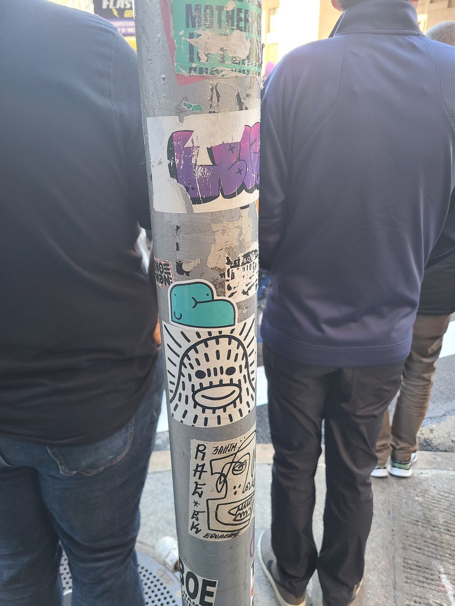 COMALIVES's tweet photo. Friends 🦧🦇🐋
NastyNeckface(#neckface)
FrankApe(@FrankApeWorld) https://t.co/A9tcyIoA2y