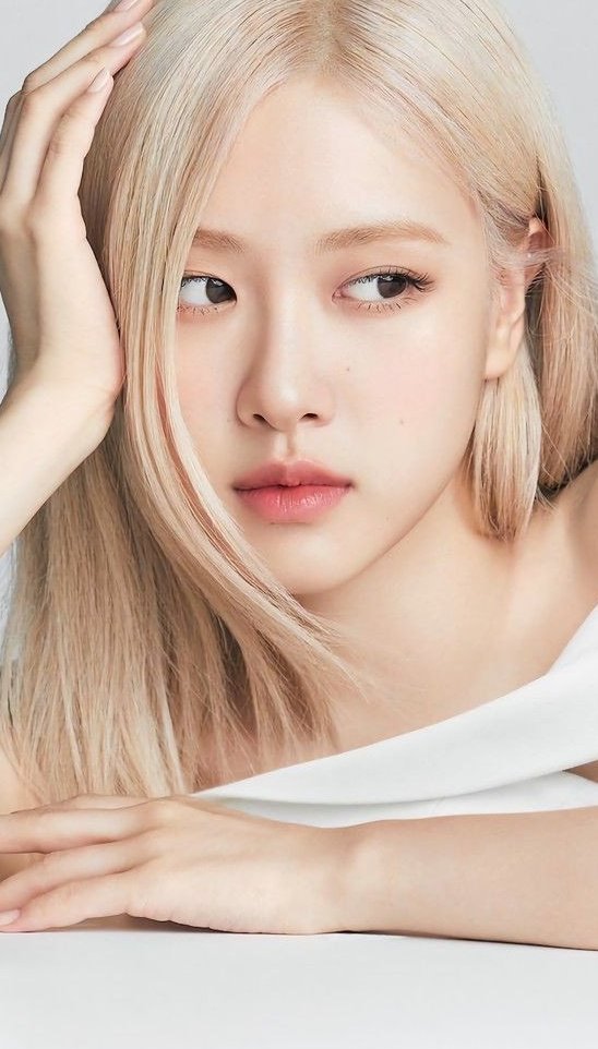 9799PICS's tweet photo. #로제 #예리 #YERI #ROSÉ https://t.co/EQGbUYWyIE