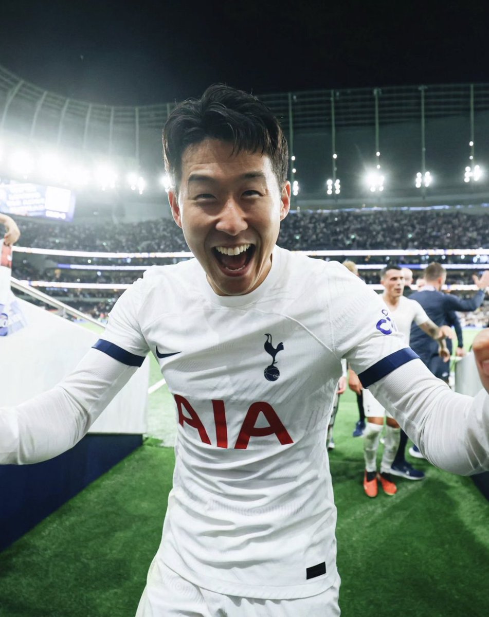 ⚪️🇰🇷 7 goals in 9 PL games for Heung Min Son this season… …he’s flying under Ange Postecoglou ✨