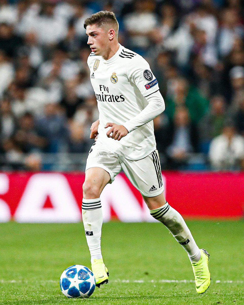 realmadrid's tweet photo. ⌛ Tal día como hoy en 2018...
🦅 ¡@fedeevalverde debutó con la camiseta blanca! https://t.co/IV65N7zvzA