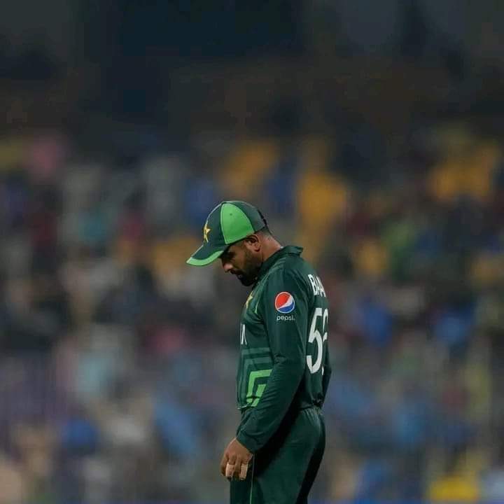 کامیابی کا ہر کوئی باپ ہوتا ہے 
مگر ناکامی یتیم ہوتی ہے۔
"Lose or win the part of game"
Love you <a href="/babarazam258/">Babar Azam</a>